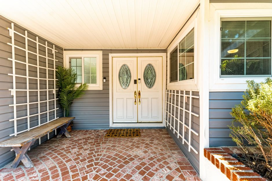 Welcoming home entrance with wide doorway